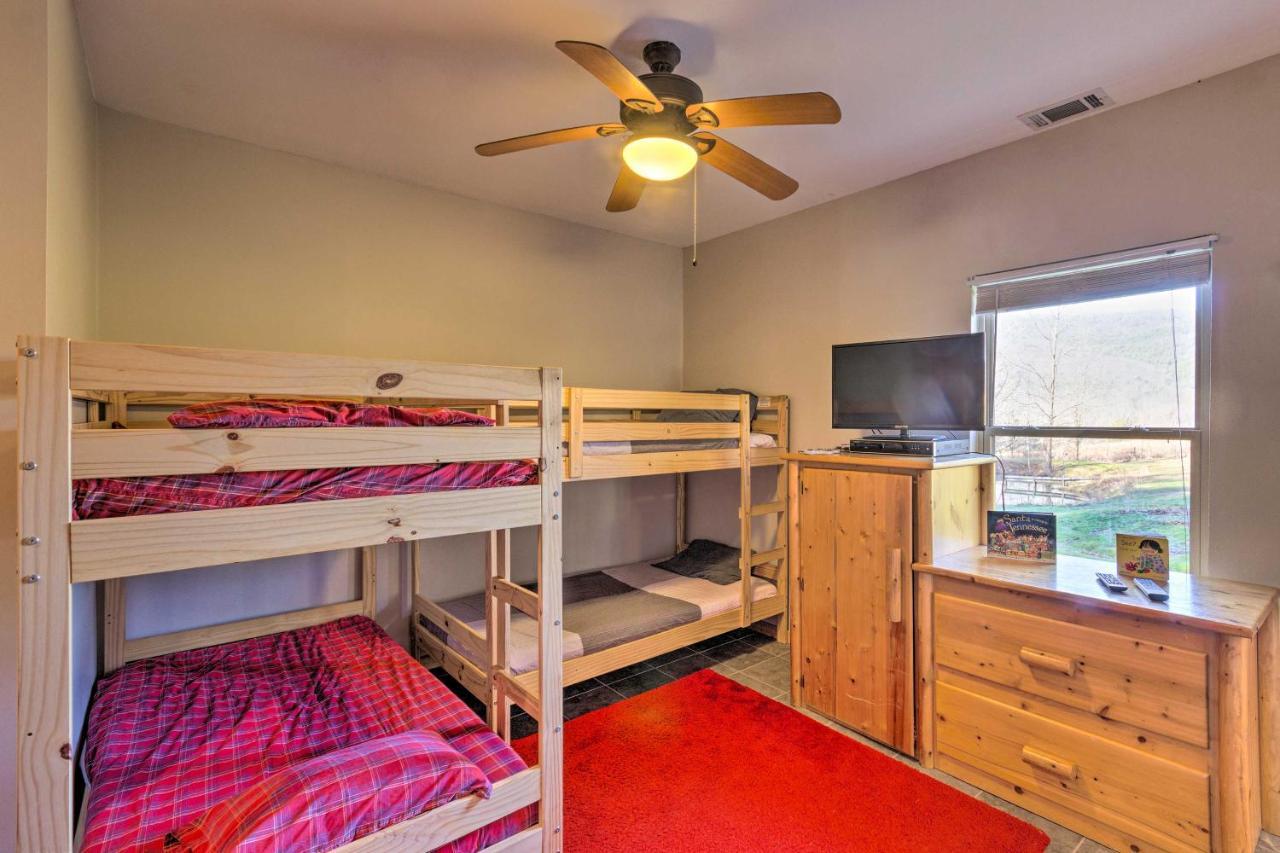 Pet-Friendly Blue Ridge, Cherokee Forest Retreat! 그린빌 외부 사진